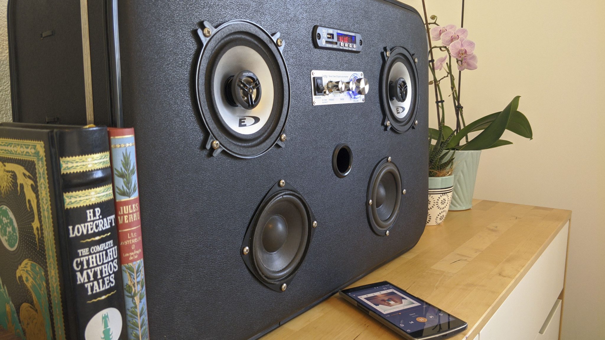 Enceinte audio radio sans fil bluetooth noire 1 Enceinte audio radio sans fil bluetooth noire 1